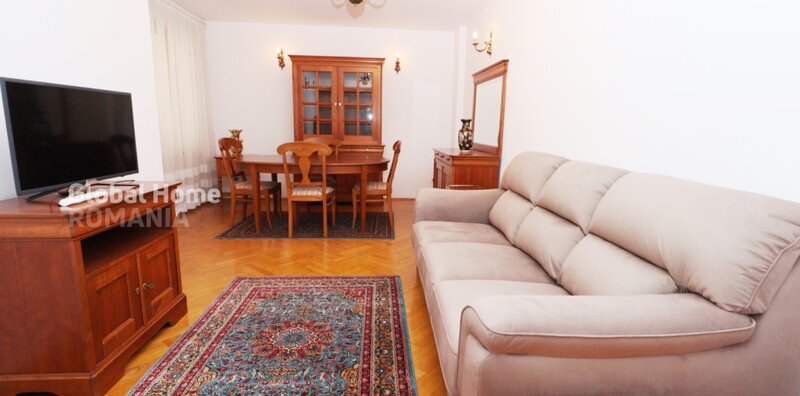 Piata 1 Mai, apartament 4 camere, loc parcare in curtea interioara, 4 balcoane