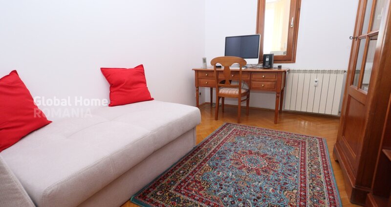 Piata 1 Mai, apartament 4 camere, loc parcare in curtea interioara, 4 balcoane
