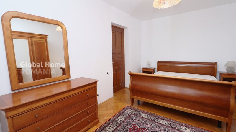 Piata 1 Mai, apartament 4 camere, loc parcare in curtea interioara, 4 balcoane